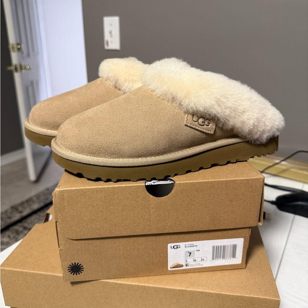 NEW UGG CLUGGETTE